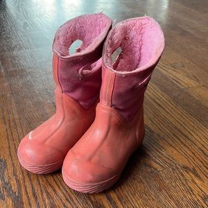 Bogs pink Shearling boots